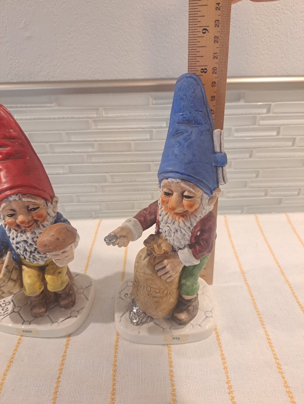 2 Vtg Goebel Co Boy Gnome Figurine Utz The Banker & Co Boys Porz Mushroom Picker - Picture 8 of 10